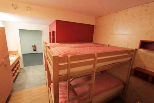 Mixed Dormitory Room