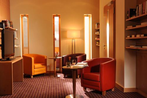 Park-Hotel Hübner - image 2