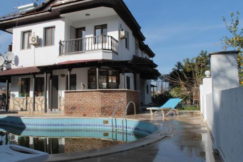  Villa Ece, Ferienwohnung in Muğla