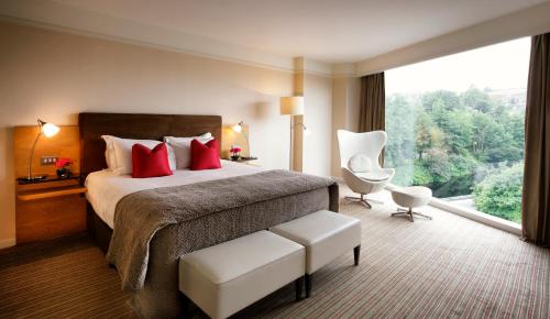 The River Lee Hotel - Tap to explore photos