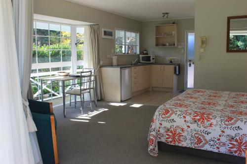 Ash Grove Boutique Motel Room Type - Deluxe King Studio