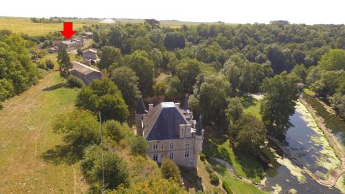 La Maison du Gardien Domaine du Château des Loups