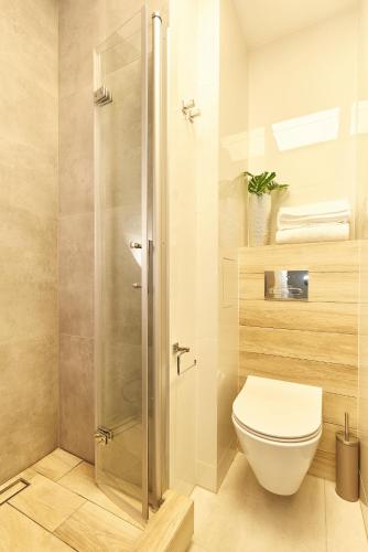 Hello Warsaw! Brand new modern apartment in the city center, Varšava (fotografie 10)