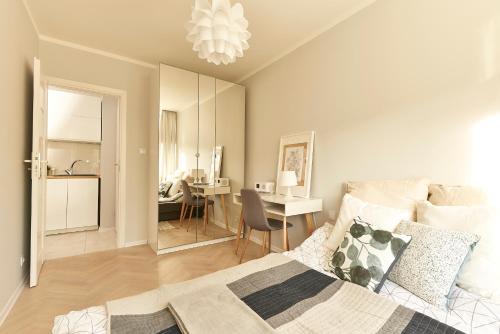 Hello Warsaw! Brand new modern apartment in the city center, Varšava (fotografie 4)