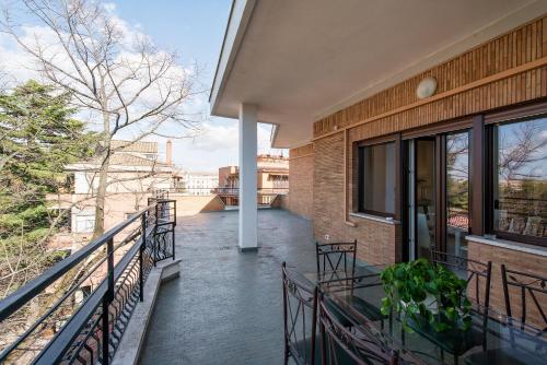 Vatican Holiday Apartment 307 4