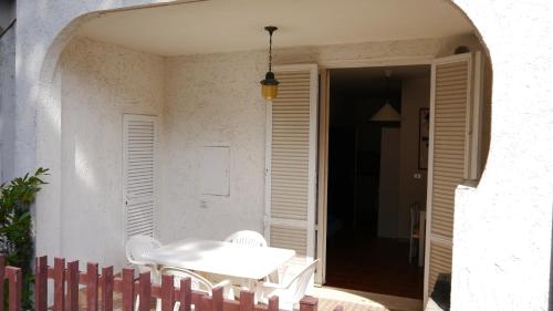 2 bedrooms, 4 beds
