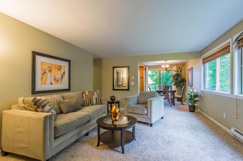 Sea View, Best Area, No Stairs, WD, 2 Bedrooms, Jacuzzi Bath, New Carpet, Balcony, View, 825sf, Tacoma (fotografie 2)