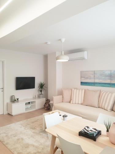  Minimal & Stylish Gem in Athens in Athen