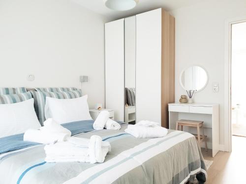  Minimal & Stylish Gem in Athens in Athen