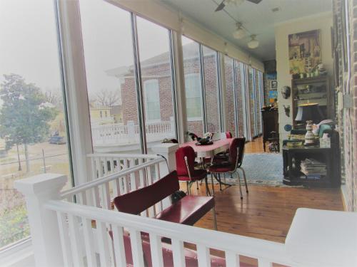 Létesítmények, Bazsinsky House in Vicksburg Városközpont