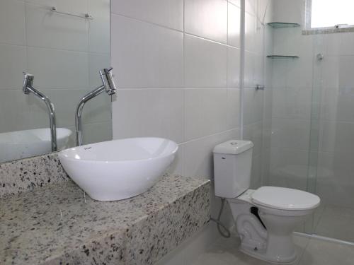 Apartamento 02 Dormitorios para 6 pessoas em Bombas