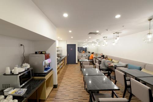 ห้องอาหาร, ไอบิส บัดเจ็ต เมลเบอร์น ซีบีดี (ibis budget Melbourne CBD) near ยูเรก้าสกายเด็ค88