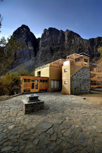 Indgang, Stone Hedge Hotel ladakh in Nubra Valley