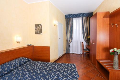 Casa Di Santa Francesca Romana a Ponte Rotto - image 2