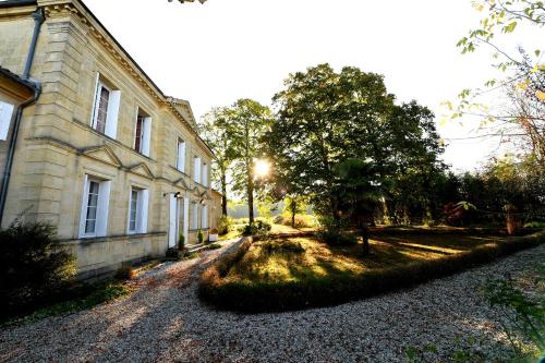 Belle demeure familiale avec piscine proche St Emilion