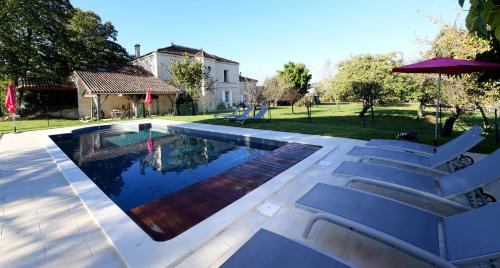 Belle demeure familiale avec piscine proche St Emilion