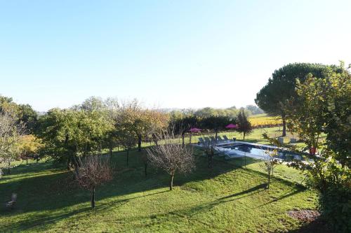 Belle demeure familiale avec piscine proche St Emilion