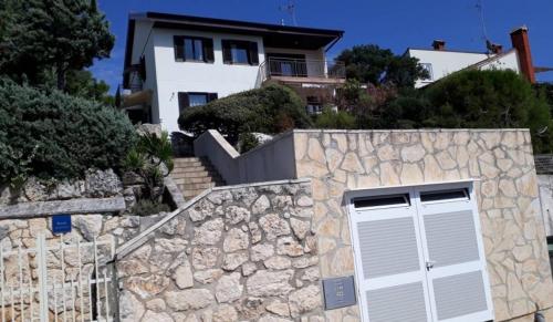  Studio apartment in Pješcana Uvala with Seaview, Terrace, Air condition, Dishwasher (3600-3), Ferienwohnung in Pješčana Uvala