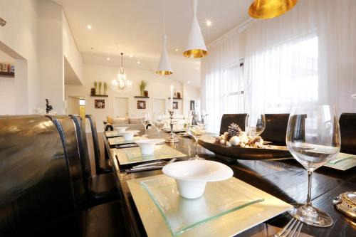 Ételek és italok, Sea View Villa in Gardur