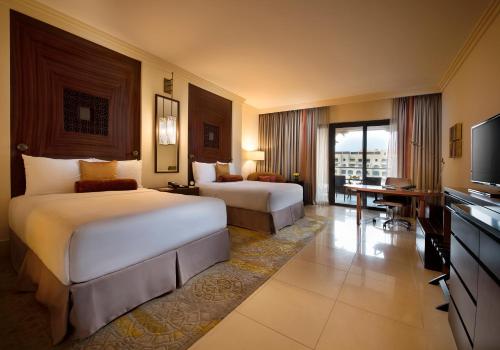 Alojamiento Fairmont Heritage con 2 camas grandes