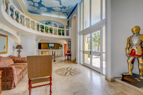 Oceanfront Condo Camelot By the Sea - image 7