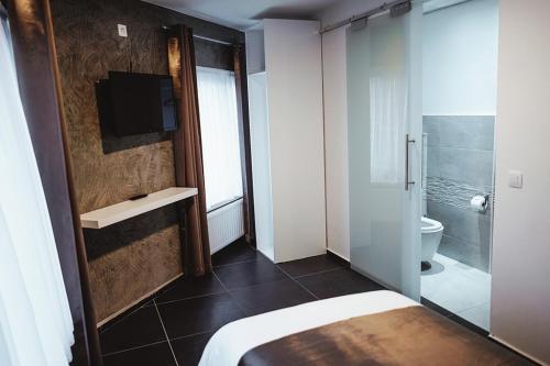 HOTEL ONYX EXPO - image 13