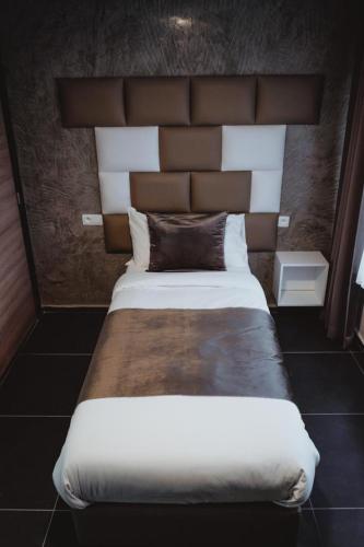HOTEL ONYX EXPO - image 10