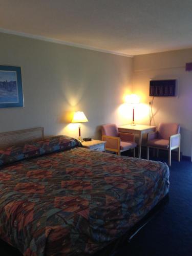 Hospitality Inn Set in a prime location of Kamloops (BC), Hospitality Inn puts everything the city has to offer just outside your doorstep. Featuring a complete list of amenities, guests will find their stay at the p