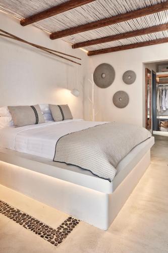 180518199 Parian Boutique Hotel