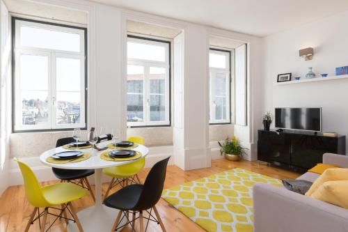 Host Wise - Colorful Stunning Sunlit Flat, Porto (fotografie 9)