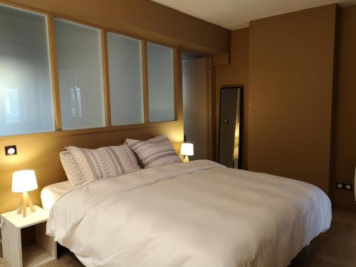 Beautiful duplex in the center of Paris - image 4