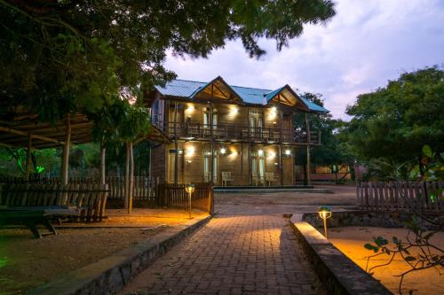 Yala Caravan Village