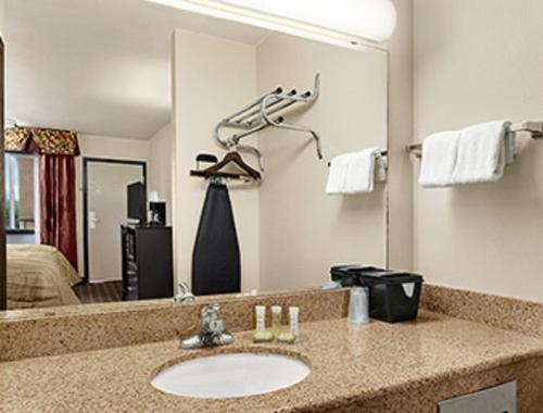 수퍼 8 바이 윈덤 포트 워스 텍사스 - 화장실