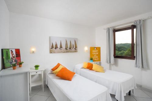 2 bedrooms, 4 beds