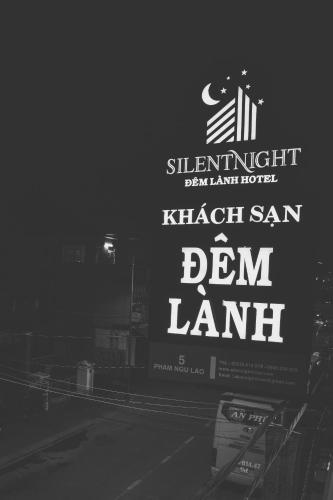 Silent Night Dem Lanh Hotel