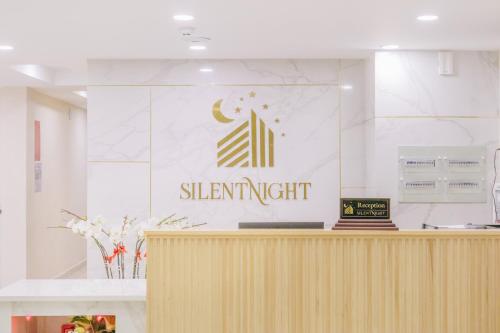 Silent Night Dem Lanh Hotel