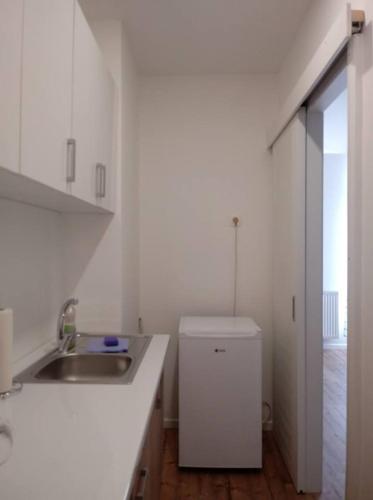 Villa Flower with Free Onsite Parking - image 3