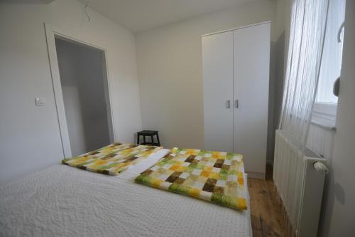 Villa Flower with Free Onsite Parking - image 2