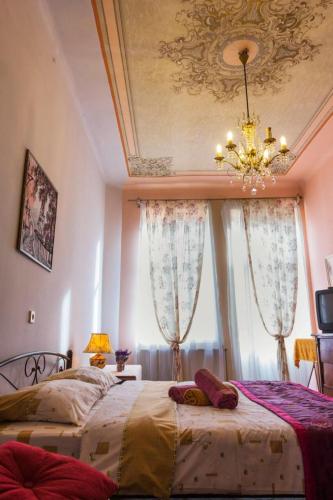 Vintage Apartment 2 rooms with Balcony - image 3