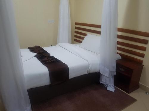 1 queen bed