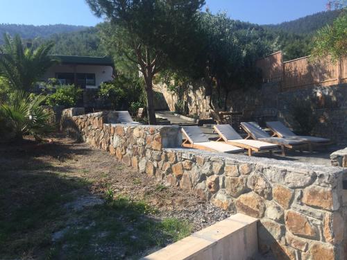 Jardí, Beach House With Direct Access to Private Beach Near Bodrum in Çamlik