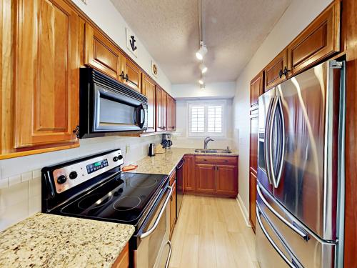 Resort-Style Condo Unit 1113 Condo - main image