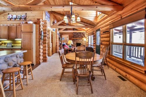 Musky Bay- Hiller Vacation Homes Home - image 8