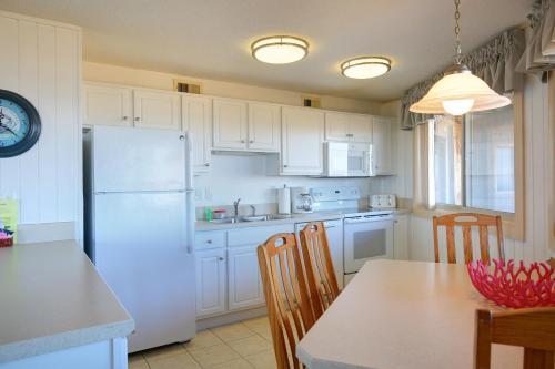 Outer Banks Beach Club - image 12