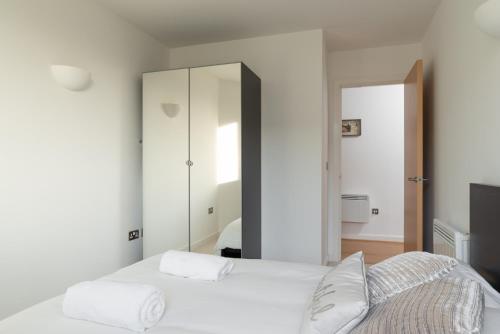 Business Executive Suite - image 3