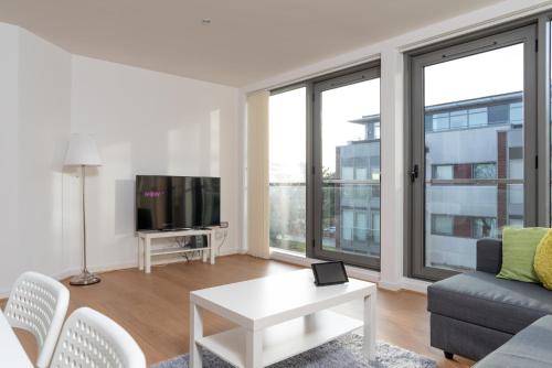 Business Executive Suite - image 10