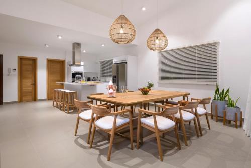 Létesítmények, Luxurious Villa - Beach 1039m, Golf & Malls 4mn in Beau Camp