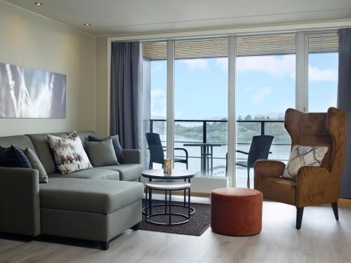 Suite with Sea View