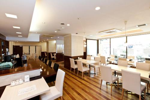 Restaurant, Sotetsu Fresa Inn Tokyo-Tamachi in Shinbashi