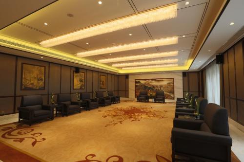 S&N Zhejiang LinHai International Hotel